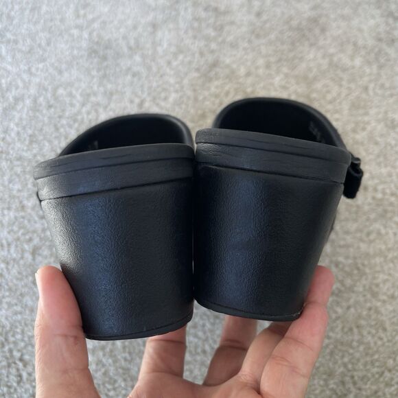Crocs Women's Sarah Dual Comfort Slip On Mules Clogs Size 9 Black - Picture 7 of 15